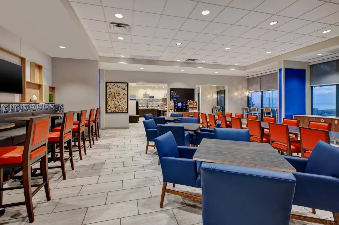 Holiday Inn Express Hotel & Suites Virginia Beach Oceanfront, An Ihg Hotel Exteriér fotografie