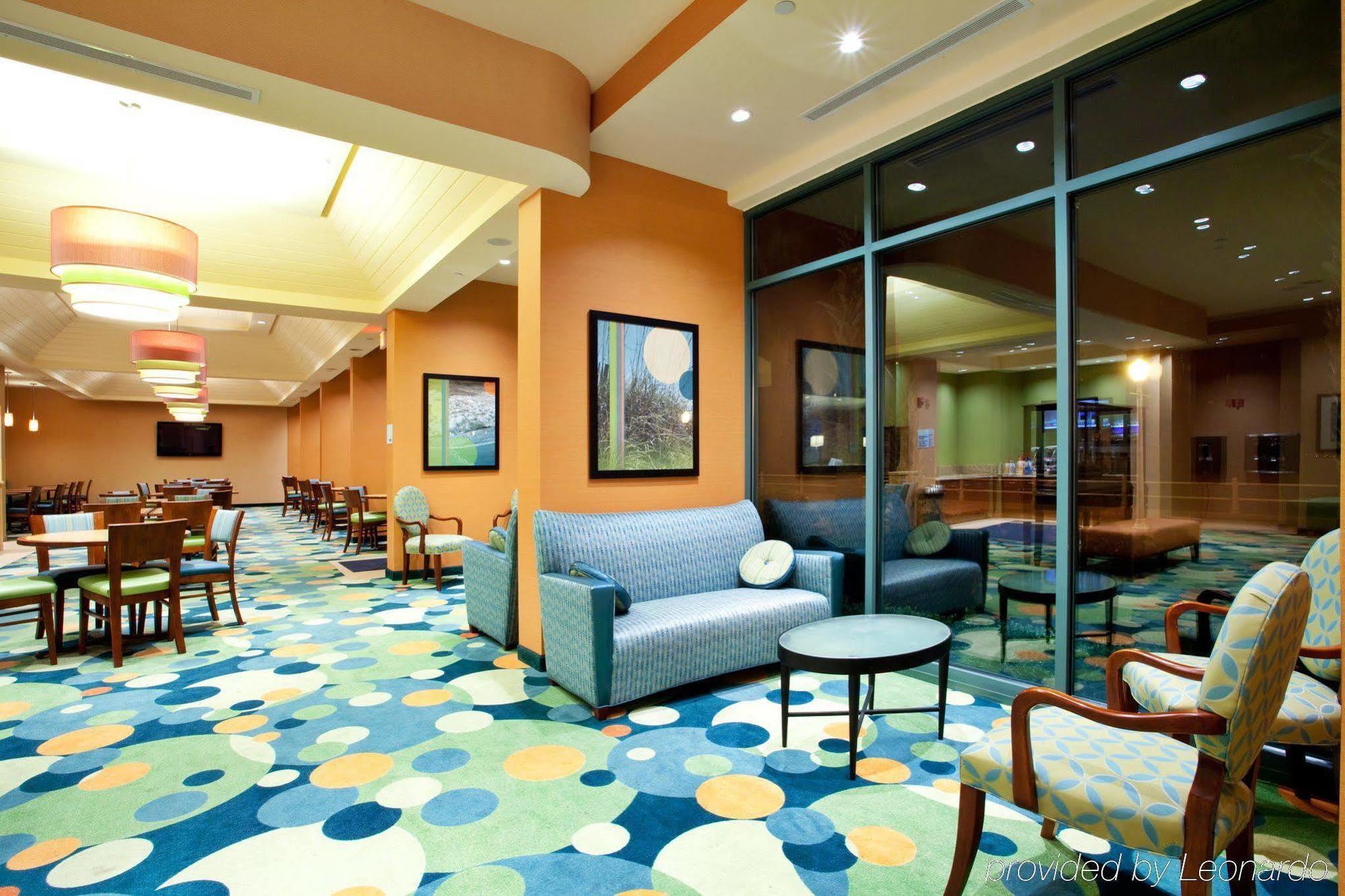 Holiday Inn Express Hotel & Suites Virginia Beach Oceanfront, An Ihg Hotel Restaurace fotografie